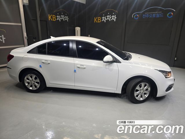 Chevrolet Korea Cruze — interior