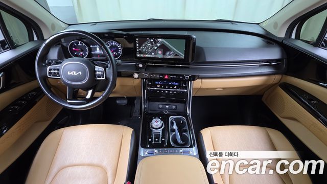 Kia Carnival — interior