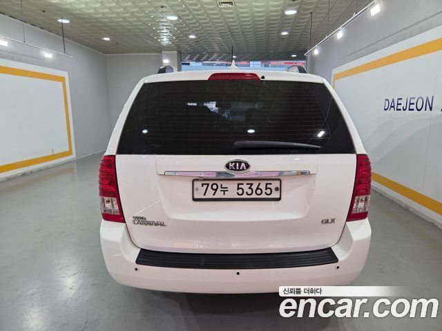 Kia Carnival — interior