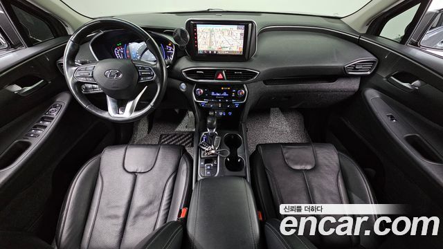 Hyundai Santa Fe — interior