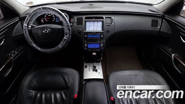 Hyundai Grandeur — interior
