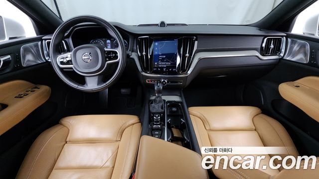 Volvo S60 — interior