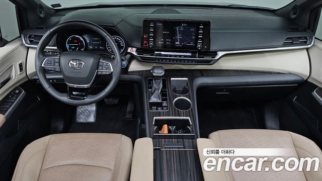 Toyota Sienna — interior