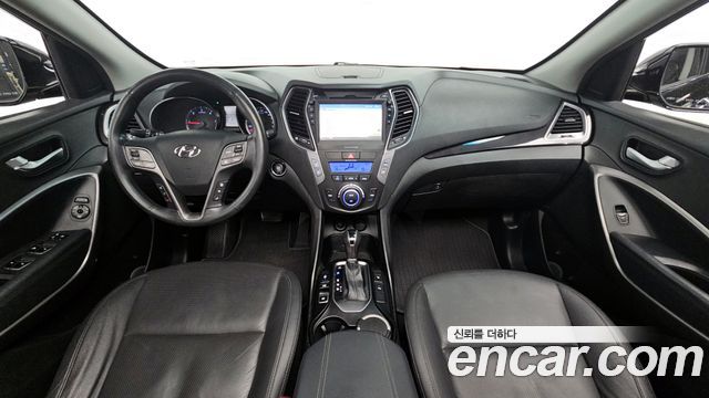 Hyundai Santa Fe — interior