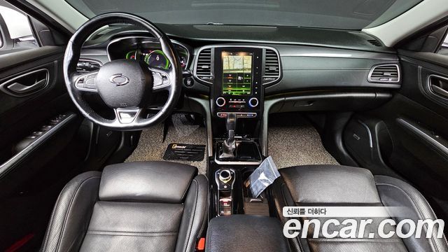Renault Korea SM6 — interior