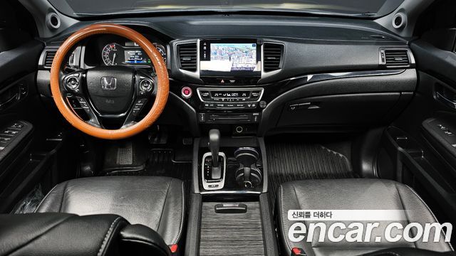 Honda Pilot — interior