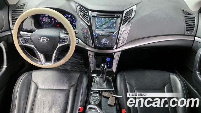 Hyundai i40 — interior