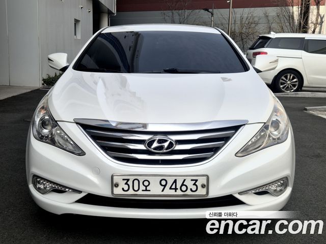 Hyundai Sonata — exterior