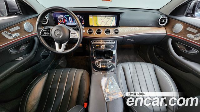 Mercedes-Benz E-Class — interior