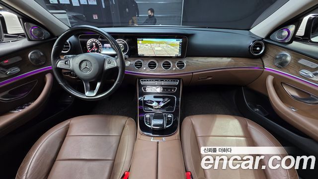 Mercedes-Benz E-Class — interior
