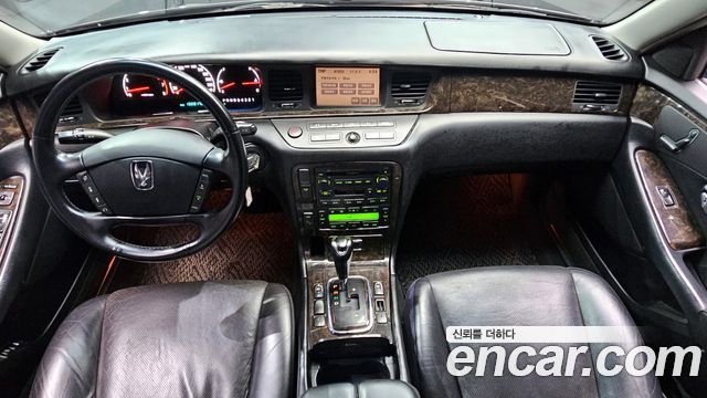 Hyundai Equus — interior