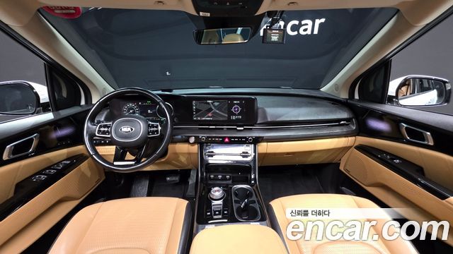 Kia Carnival — interior