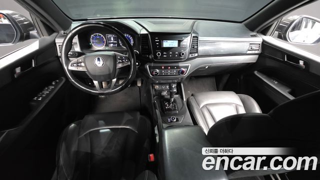 KG Mobility Rexton — interior