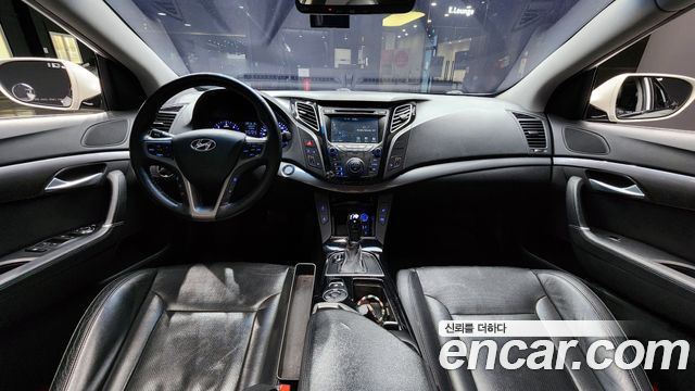 Hyundai i40 — interior