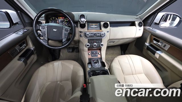Land Rover Discovery — interior