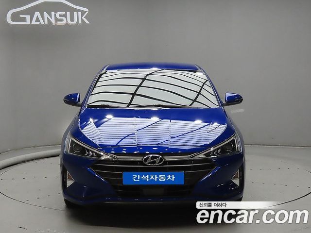Hyundai Avante — exterior