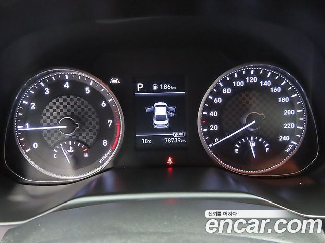 Hyundai Avante — interior
