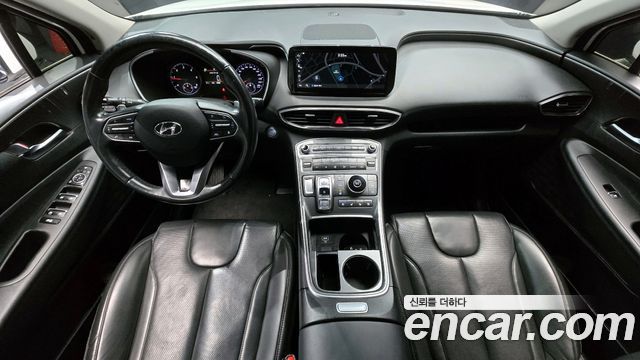 Hyundai Santa Fe — interior
