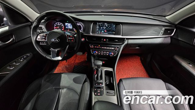 Kia K5 — interior