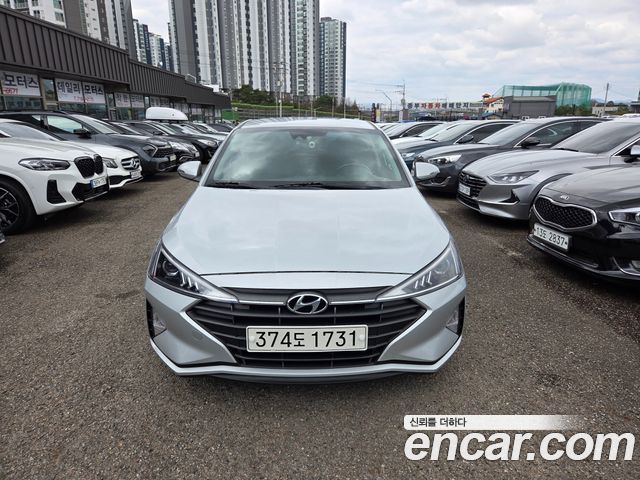 Hyundai Avante — exterior