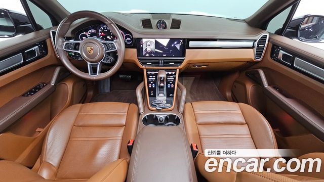 Porsche Cayenne — interior