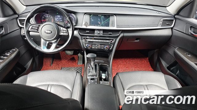 Kia K5 — interior