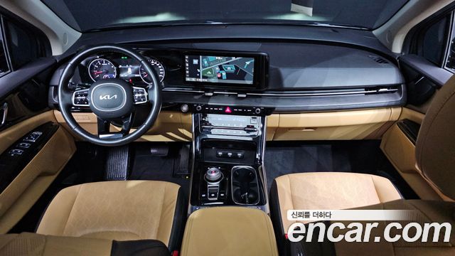 Kia Carnival — interior