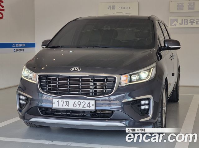 Kia Carnival — exterior