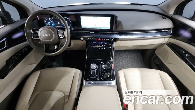 Kia Carnival — interior