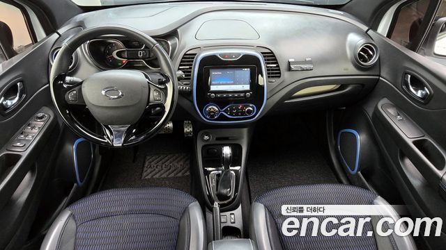 Renault Korea QM3 — interior