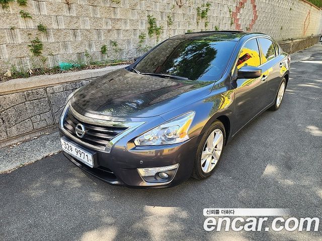 Nissan Altima — exterior