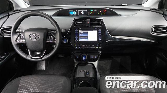 Toyota Prius — interior