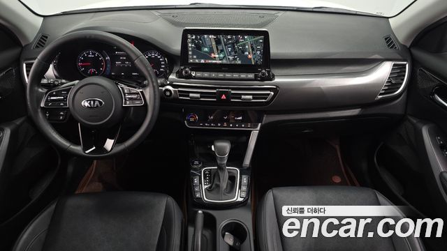 Kia Seltos — interior