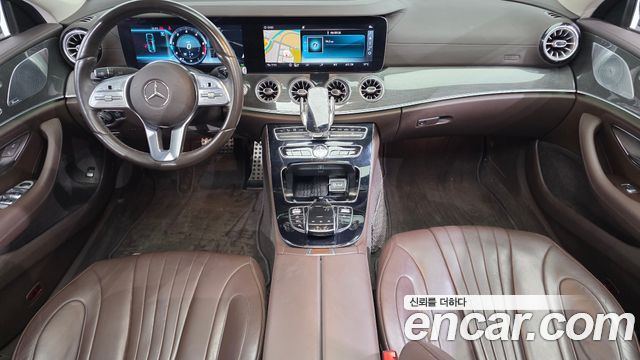 Mercedes-Benz CLS-Class — interior