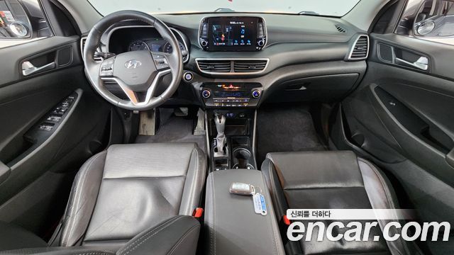 Hyundai Tucson — interior