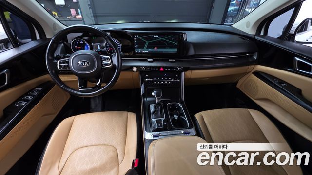 Kia Carnival — interior