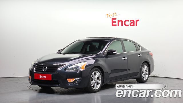 Nissan Altima — exterior