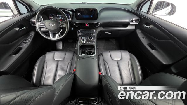 Hyundai Santa Fe — interior