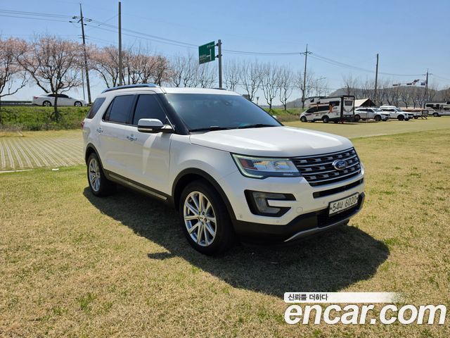 Ford Explorer — exterior