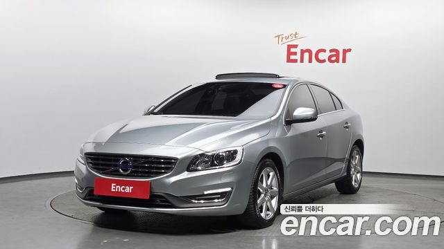 Volvo S60 — exterior