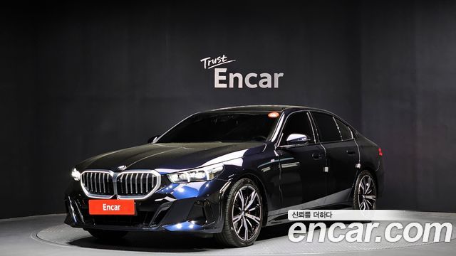 BMW 5 Series — exterior