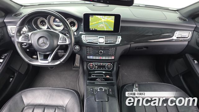 Mercedes-Benz CLS-Class — interior