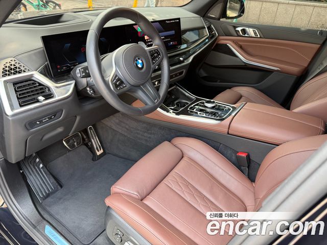 BMW X5 — interior