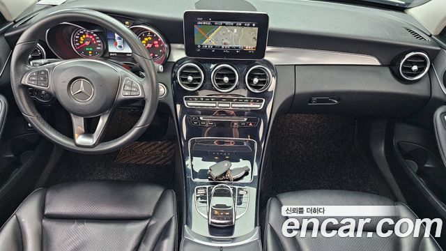 Mercedes-Benz C-Class — interior