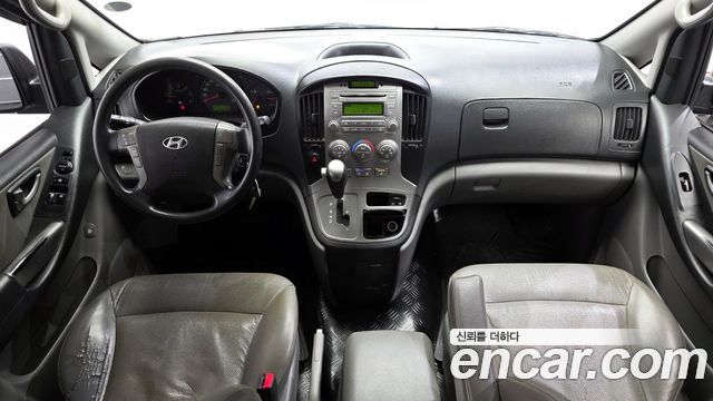 Hyundai Starex — interior
