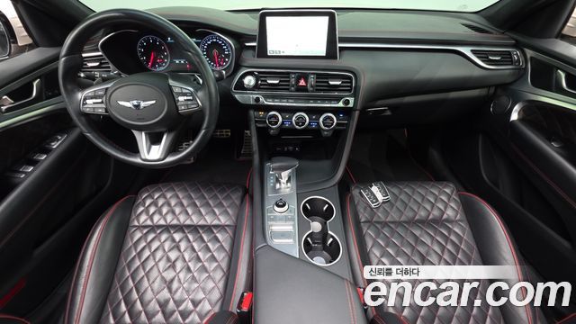 Genesis G70 — interior