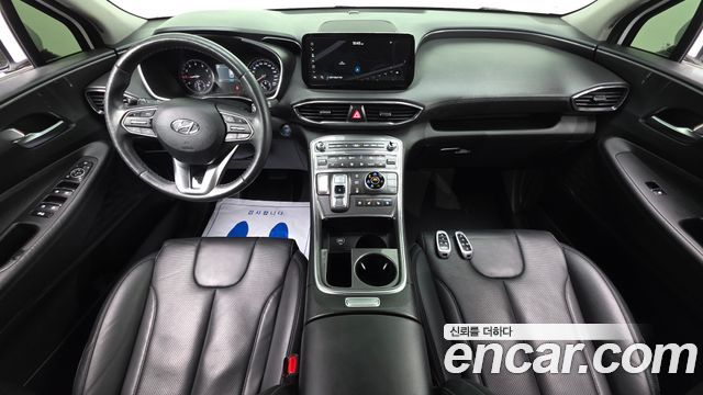 Hyundai Santa Fe — interior