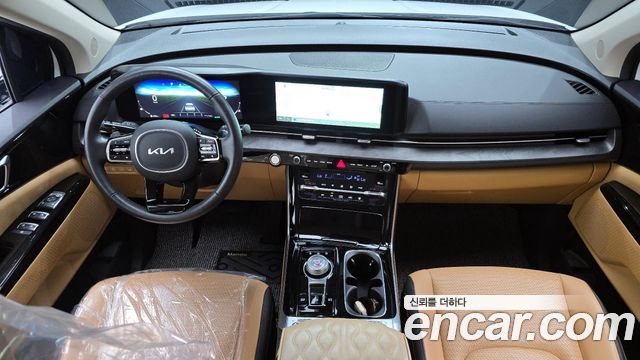 Kia Carnival — interior