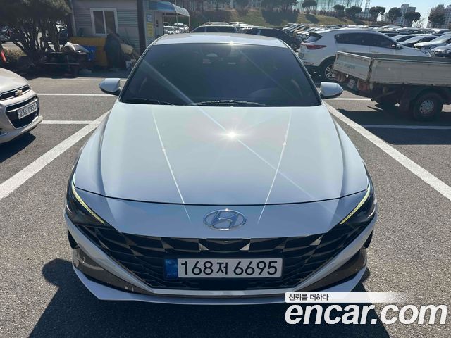 Hyundai Avante — exterior