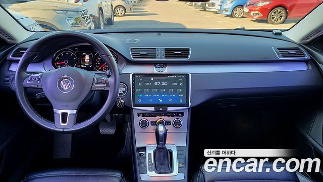 Volkswagen CC — interior